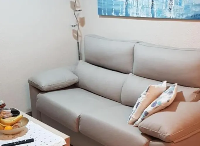 شقة Cozy Just 8 Min Walk From The Beach!